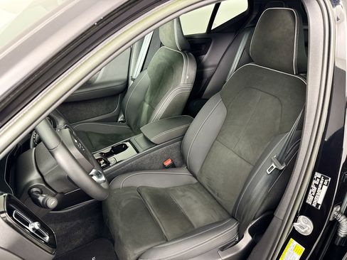 Used 2023 Volvo XC40 Recharge Plus AWD/4WD image 17