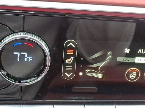 Used 2024 Genesis GV70 2.5T w/ Sport Prestige Package image 25