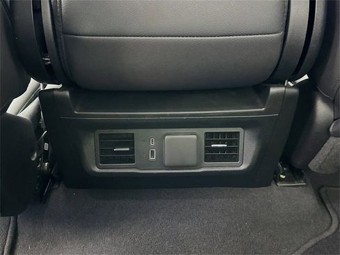 Used 2024 GMC Sierra 1500 SLT image 25