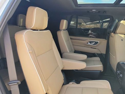 Used 2024 Chevrolet Tahoe Premier w/ Advanced Technology Package image 13