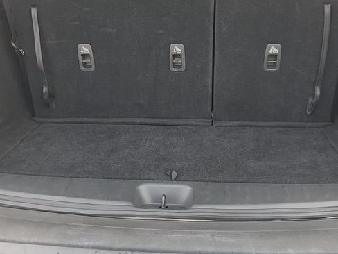 Used 2025 Nissan Pathfinder SV FWD image 31