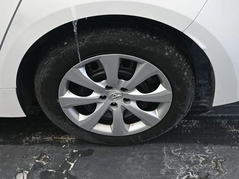 Used 2025 Toyota Corolla LE image 14