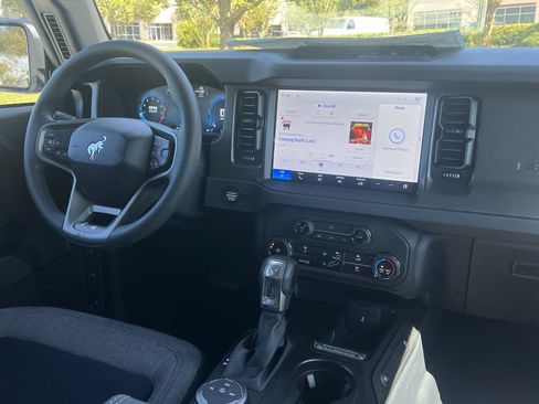 New 2026 Ford Bronco 4-Door AWD/4WD image 3