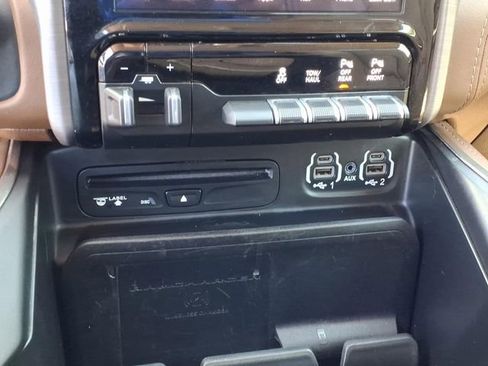 Used 2019 RAM 1500 Limited RWD image 9