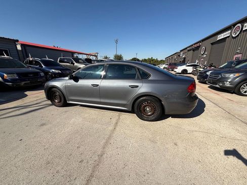 Used 2014 Volkswagen Passat 1.8T S image 33