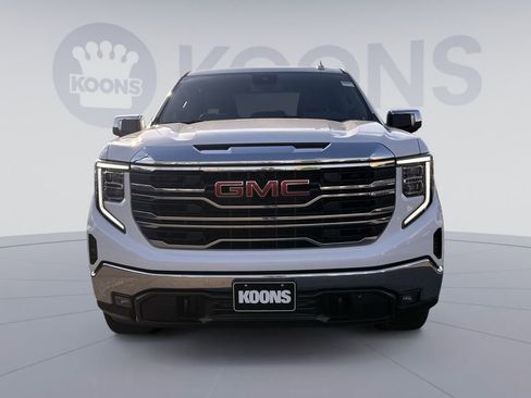 Used 2024 GMC Sierra 1500 SLT AWD/4WD image 11