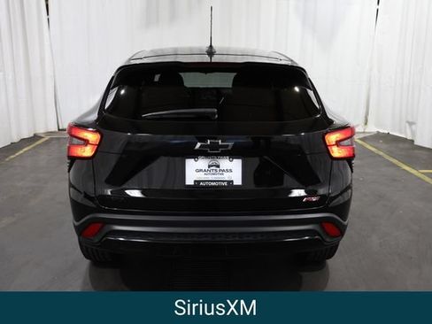 Certified 2024 Chevrolet Trax RS FWD image 4