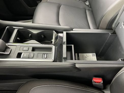 Certified 2025 Nissan Pathfinder SL FWD image 21