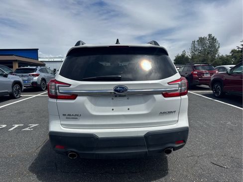 Used 2025 Subaru Ascent Premium AWD/4WD image 6