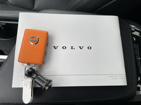 Used 2023 Volvo XC90 B5 Plus image 47