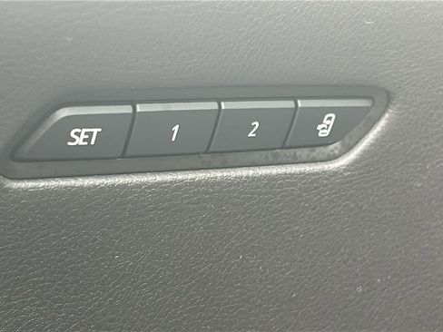 Certified 2022 Cadillac XT6 Sport w/ Technology Package image 17