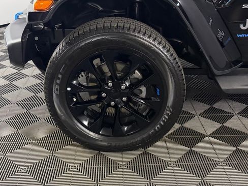 Used 2023 Jeep Wrangler Unlimited Sahara w/ Cold Weather Group image 12