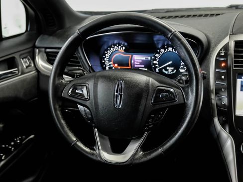 Used 2019 Lincoln MKC Premiere FWD image 17