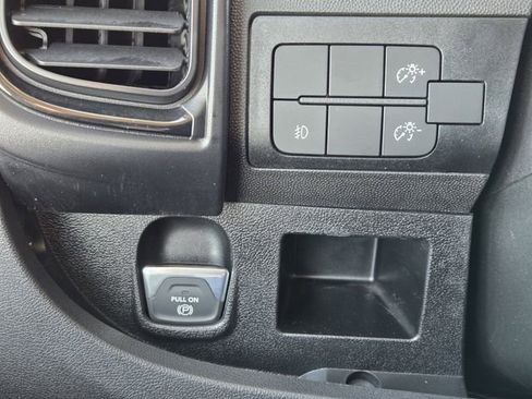 Used 2025 RAM ProMaster 2500 w/ Premium Convenience Group image 23