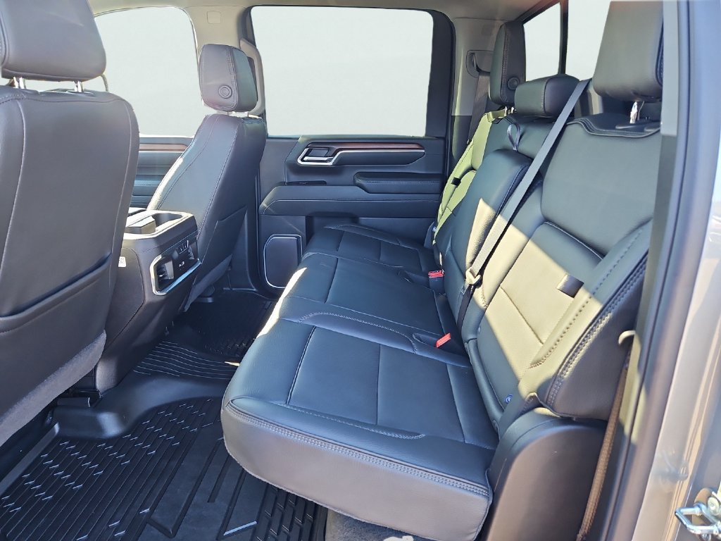 Used 2025 GMC Sierra 2500 Denali w/ Denali Reserve Package AWD/4WD image 38