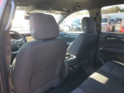 New 2025 GMC Acadia Elevation image 11