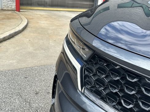 Certified 2023 Kia Sorento SX FWD image 13