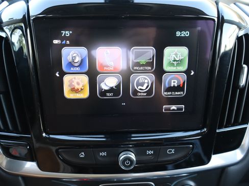 Used 2019 Chevrolet Traverse LT FWD image 25