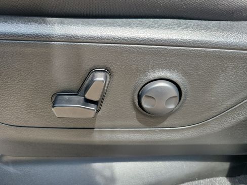 Used 2025 RAM 1500 Big Horn AWD/4WD image 14