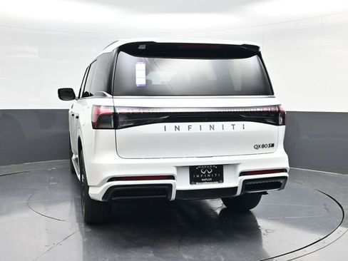 New 2026 INFINITI QX80 4WD image 4