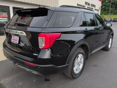 Used 2020 Ford Explorer XLT w/ Equipment Group 202A AWD/4WD image 8
