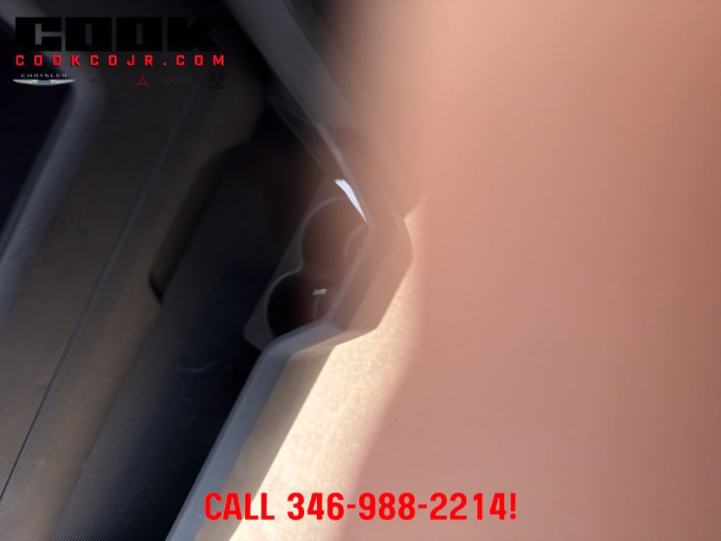 Used 2024 RAM 2500 Big Horn AWD/4WD image 2