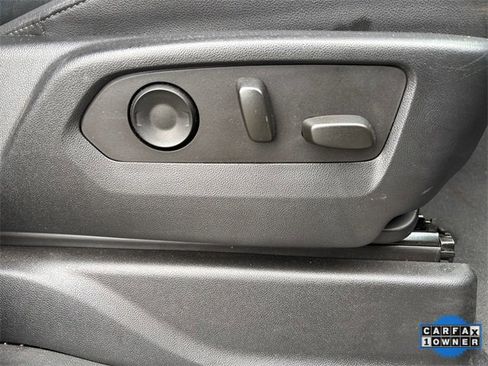 Used 2023 Chevrolet Suburban Z71 image 33