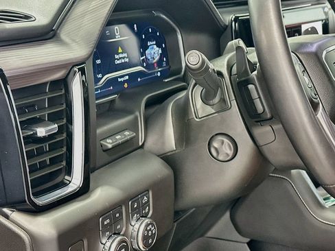 Used 2024 GMC Sierra 1500 Denali Ultimate AWD/4WD image 11