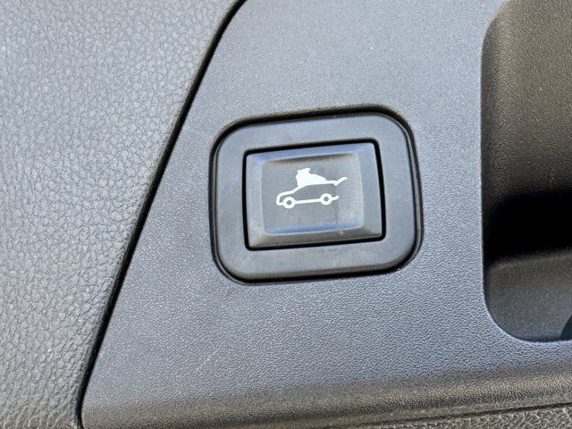 Used 2017 Buick Envision Essence FWD image 34