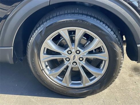 Certified 2022 Ford Explorer XLT w/ Equipment Group 202A image 38