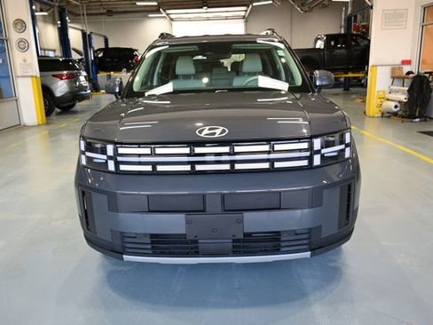 Used 2025 Hyundai Santa Fe SEL image 2