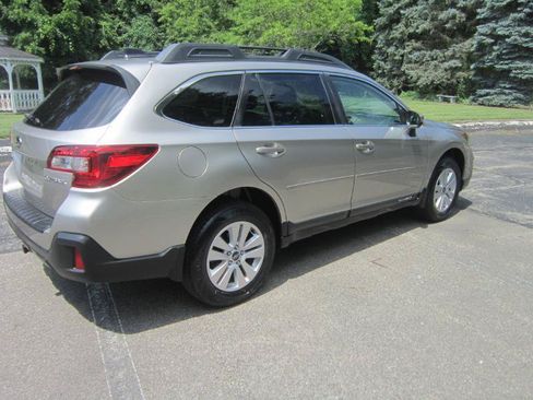 Used 2018 Subaru Outback 2.5i Premium AWD/4WD image 20