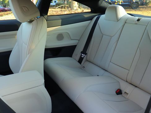 Used 2025 BMW 430i Coupe w/ Convenience Package image 13