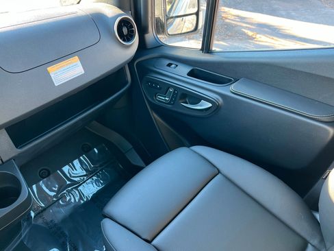 New 2026 Mercedes-Benz Sprinter 2500 image 10