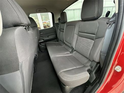 Used 2024 Nissan Frontier SV image 22