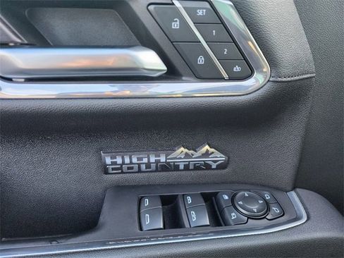 Used 2024 Chevrolet Silverado 1500 High Country w/ Technology Package image 43