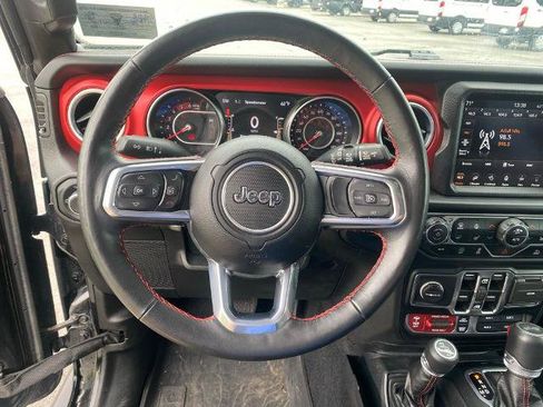 Used 2022 Jeep Wrangler Unlimited Rubicon w/ LED Lighting Group AWD/4WD image 17