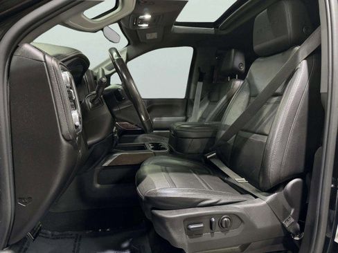 Used 2022 GMC Sierra 3500 Denali w/ Denali Ultimate Package image 13
