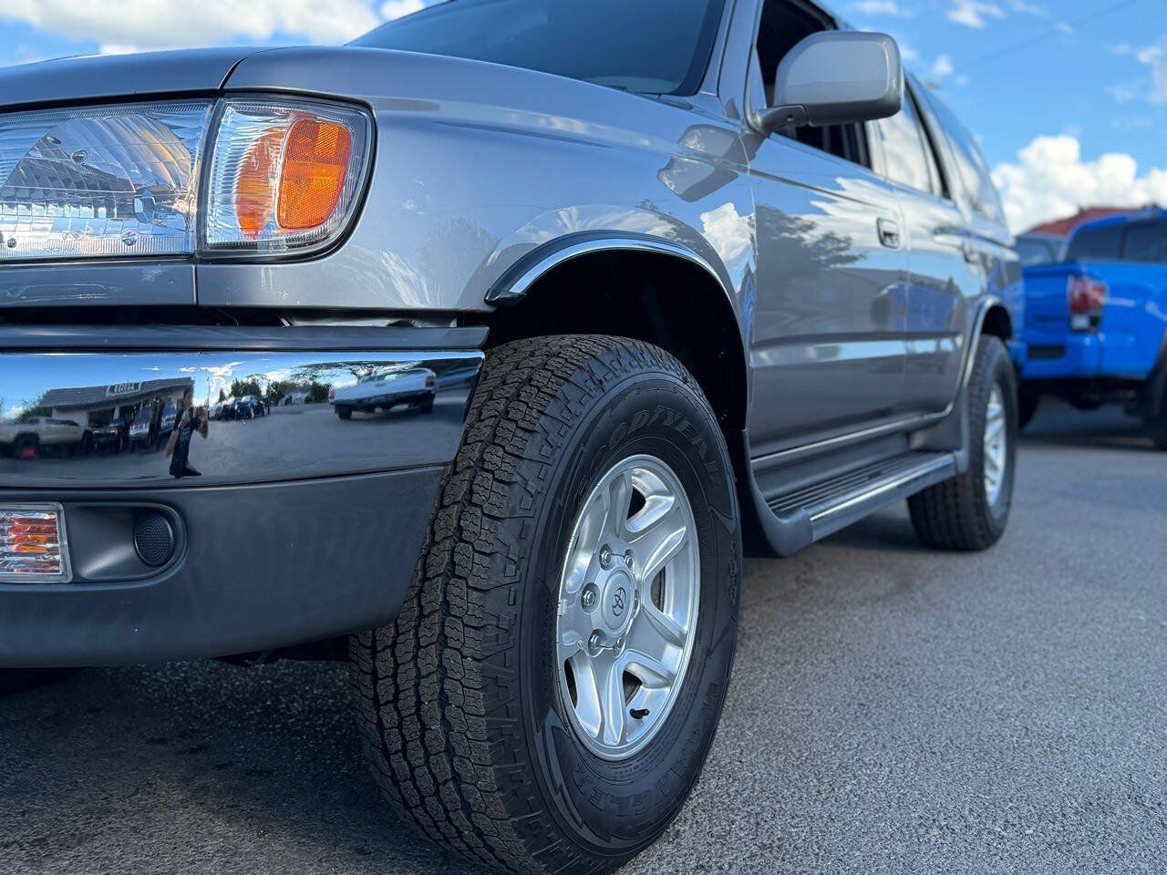 Used 2002 Toyota 4Runner SR5 AWD/4WD image 20