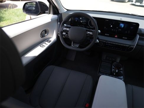 Certified 2025 Hyundai Ioniq 5 SEL image 21