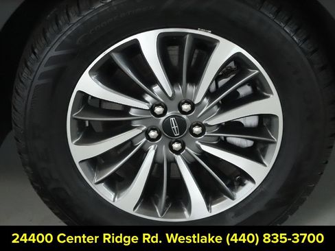Certified 2022 Lincoln Nautilus AWD w/ Premium Package image 10