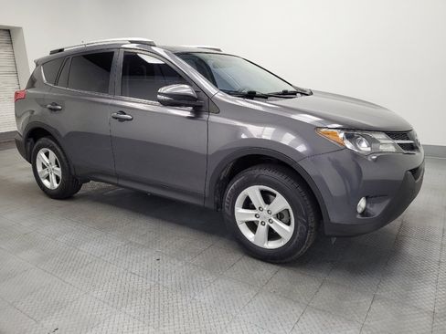Used 2014 Toyota RAV4 XLE w/ Preferred Accessory Package FWD image 11