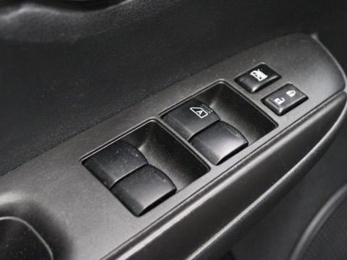 Used 2016 Nissan Versa Note SV image 10