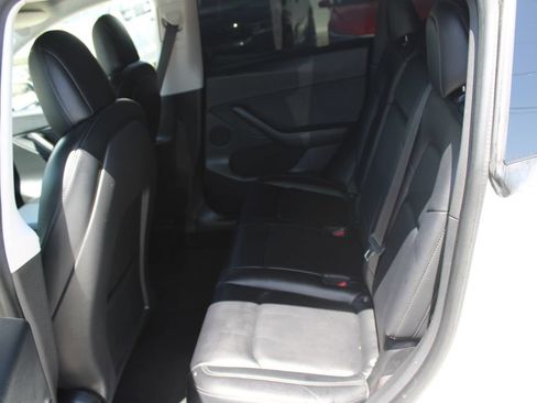 Used 2021 Tesla Model Y 2WD image 15