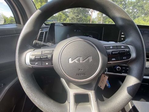 Used 2023 Kia Sportage LX FWD image 19