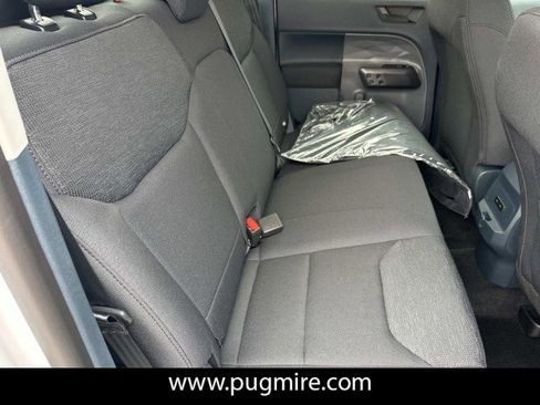 New 2025 Ford Maverick XL image 15