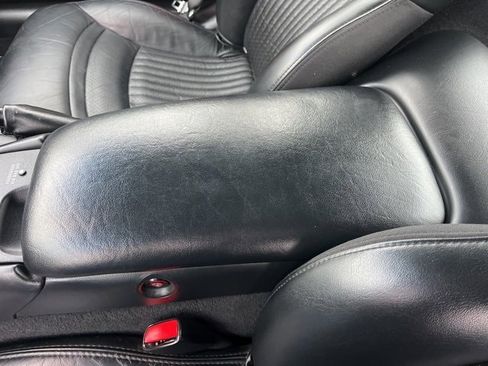 Used 2004 Chevrolet Corvette Coupe w/ Roof Package image 34