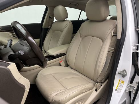 Used 2014 Buick LaCrosse Leather image 9