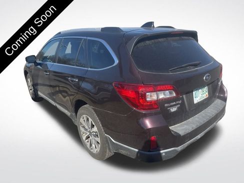 Used 2017 Subaru Outback 3.6R Touring image 39