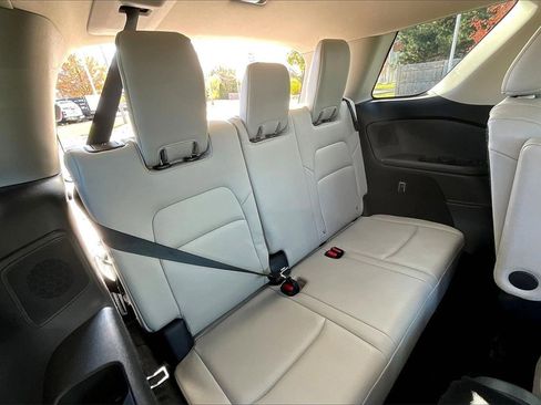 Used 2022 Nissan Pathfinder Platinum w/ Cargo Package image 35